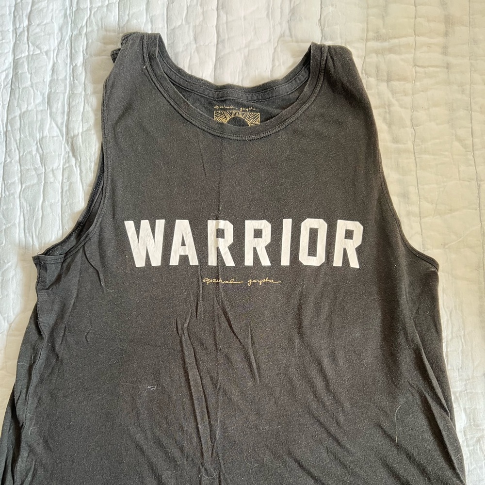 Graphic tank